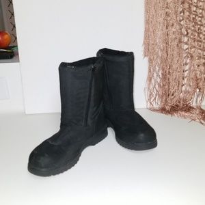 Totes. Jessica rain boots